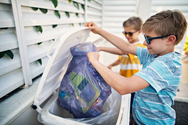 Best Basement Cleanout Services  in Moon Lake, FL