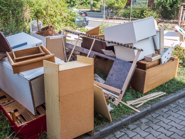 Best Garage Cleanout Services  in Moon Lake, FL